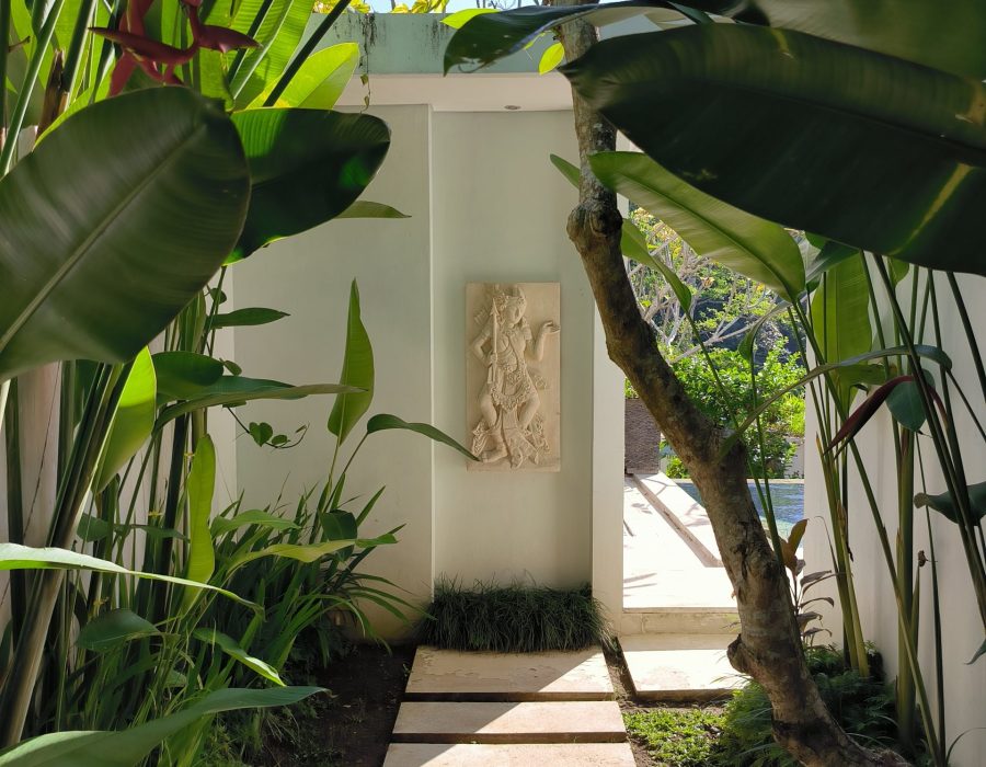 Small Garden at Entry Hall - Ubud Corner 88 Villas